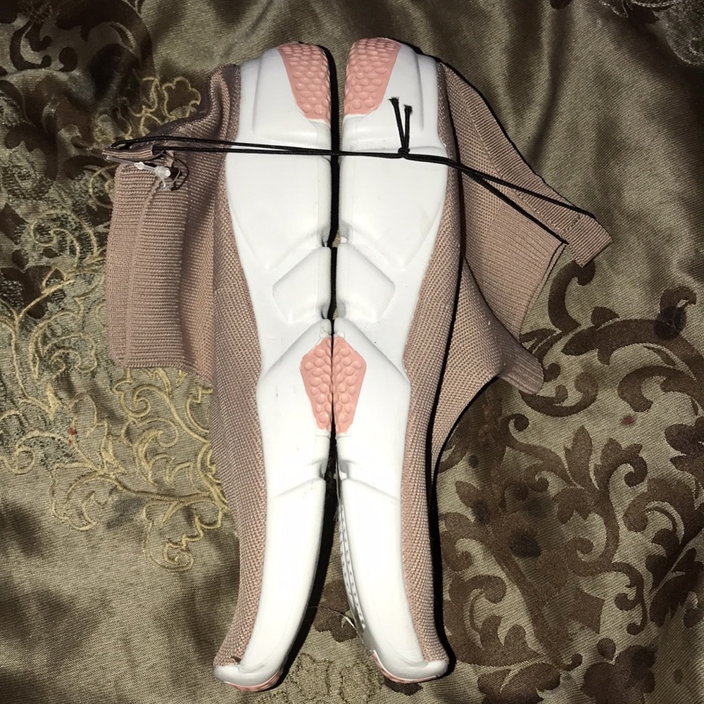 BRAND NEW SOCK SHOES ‼️🖤 - Picture 2 of 5